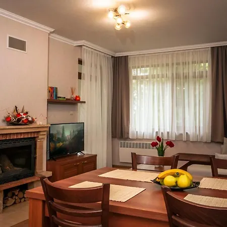 Lusi Holiday, смолянски езера Smolyan