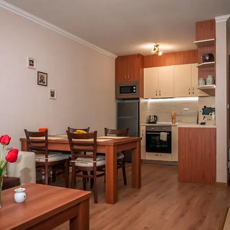 Apartment Lusi Holiday, смолянски езера *